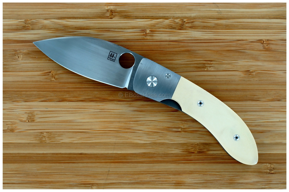 Bob Lum Deluxe Small Chinese Folder with Integral Bolsters