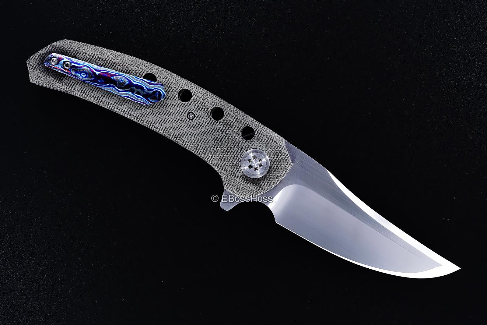  Viknives by Victor Barajas
